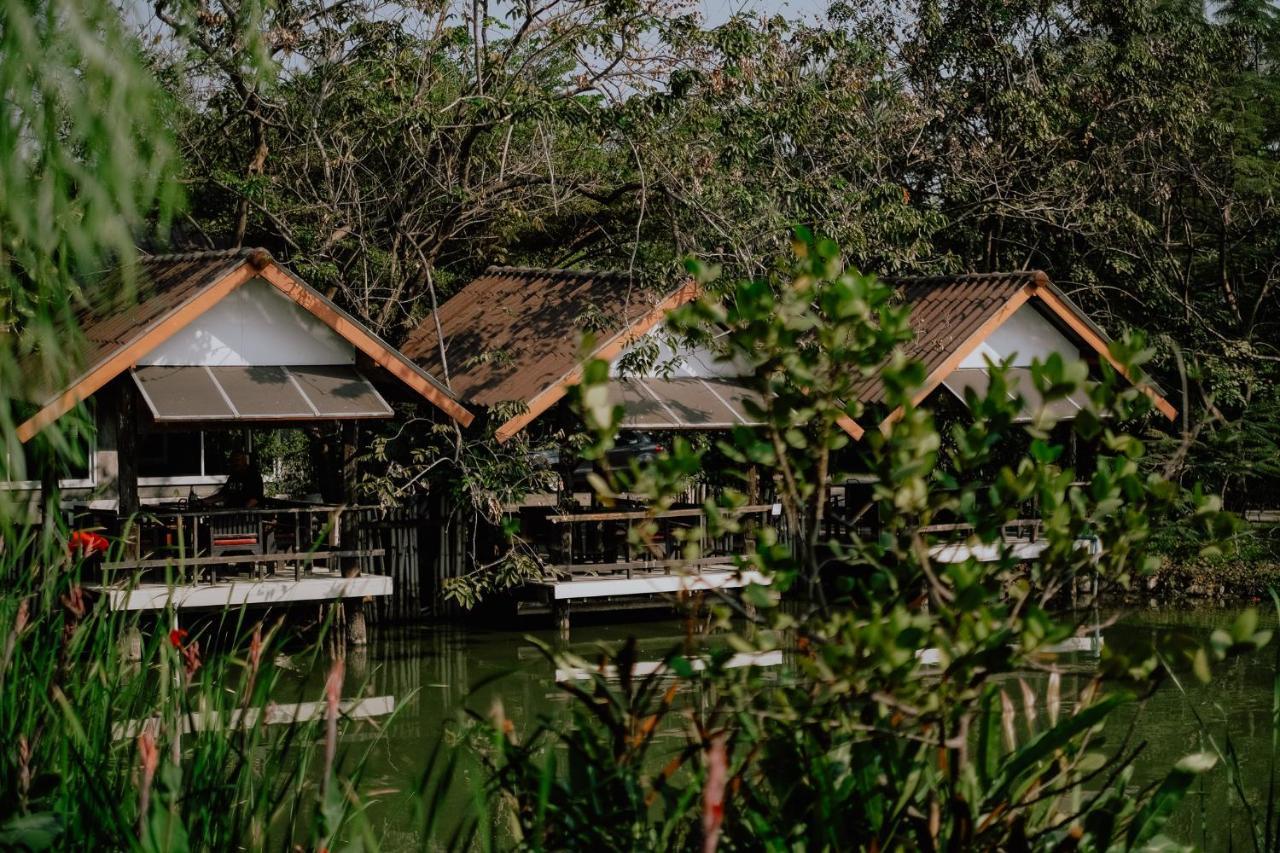 Ploen Pirom Hotel Bangkok Kültér fotó